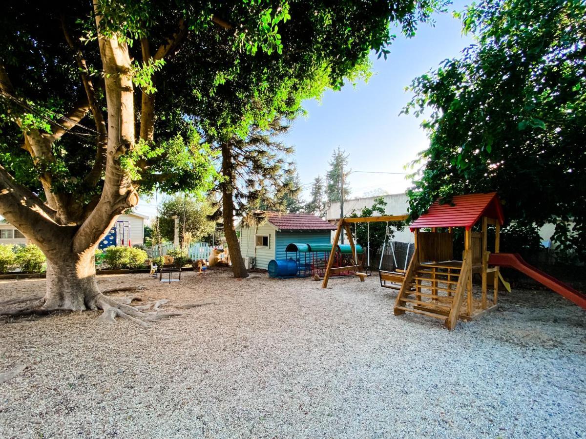 Hotel Etzel Tami Hospitality à Neot Golan Extérieur photo