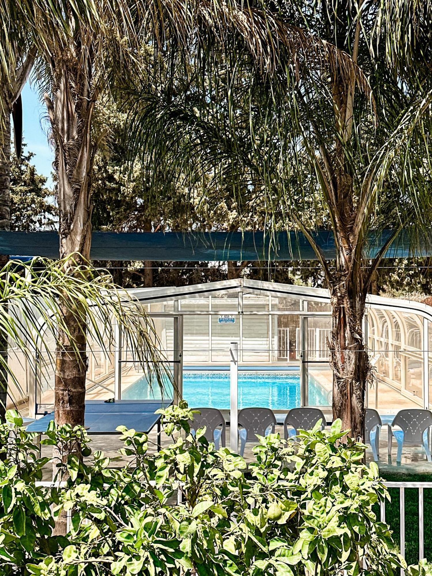 Hotel Etzel Tami Hospitality à Neot Golan Extérieur photo